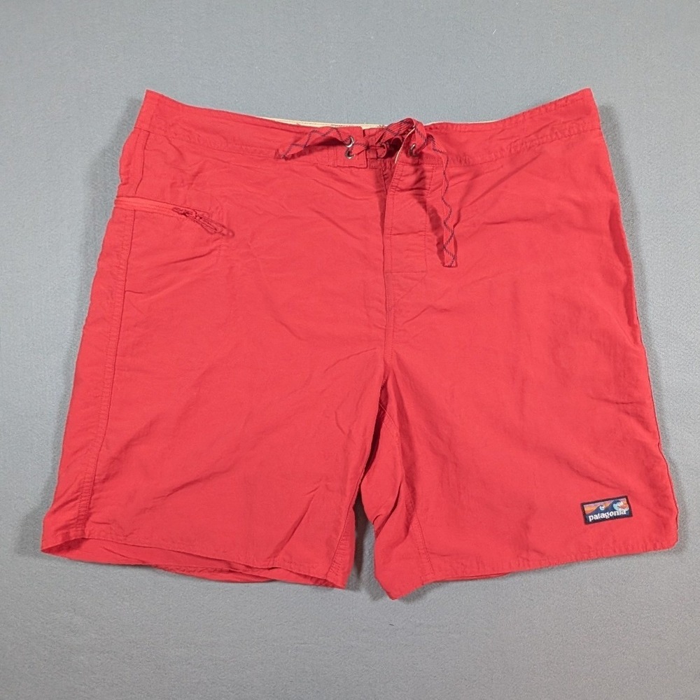 Patagonia Wavefarer Board Shorts Mens 36 Red Recycled Nylon 86622SP20